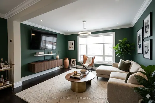 47 Harlow CRES, Toronto W10, ON M9V 2Y7