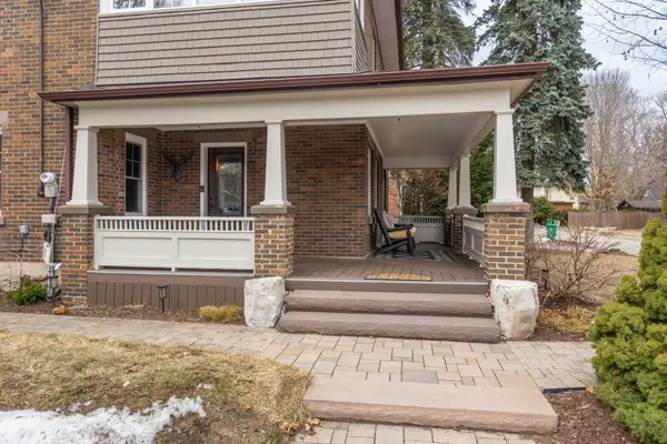 2 Maple AVE, Caledon, ON L7C 1K5