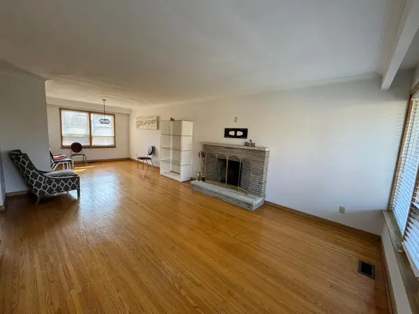 64 Farningham CRES, Toronto W08, ON M9B 3B6