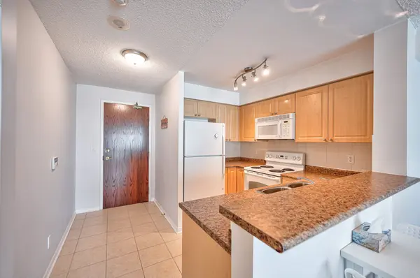 7 Michael Power PL #1509, Toronto W08, ON M9A 0A4