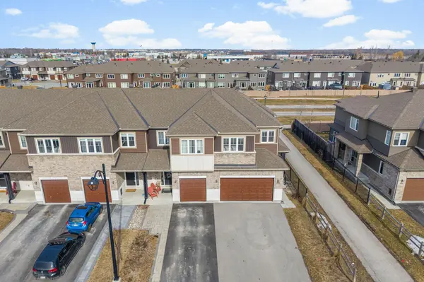 110 Riddell ST, Carleton Place, ON K7C 0J8