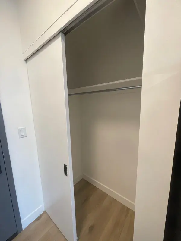 1600 James Naismith DR #202, Cyrville - Carson Grove - Pineview, ON K1B 5N8