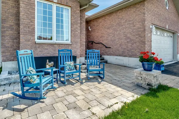 12 Aletha DR, Prince Edward County, ON K0K 3L0
