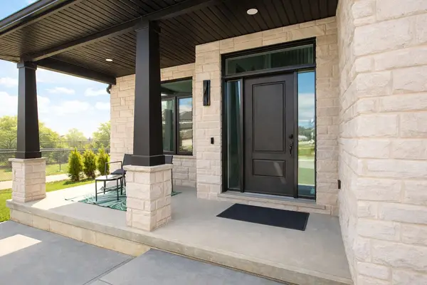 211 Foxborough PL, Thames Centre, ON N0M 2P0