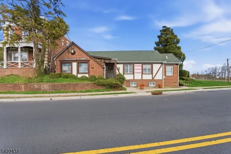 630 Florida Grove Rd, Perth Amboy City, NJ 08861