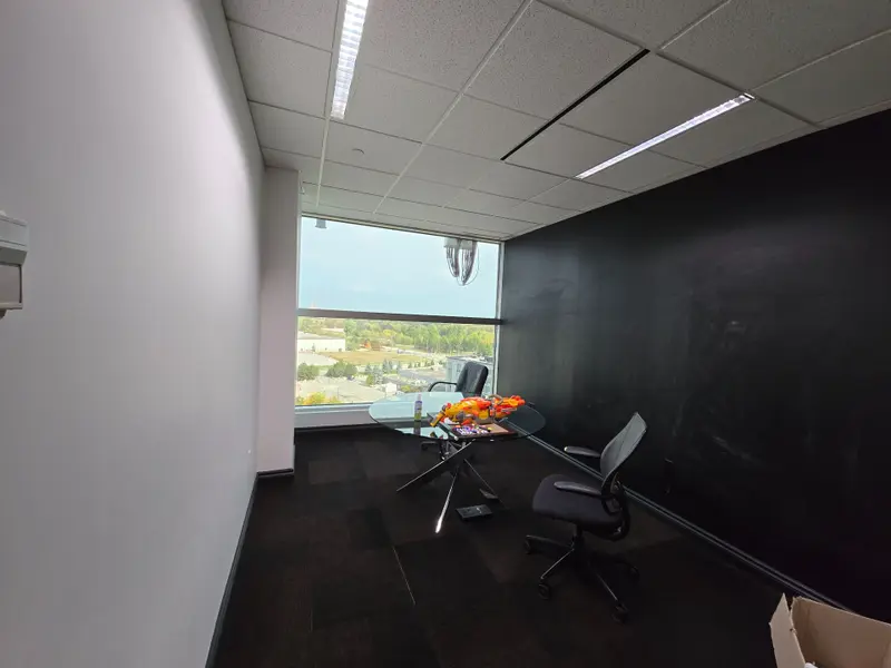 5500 North Service RD #1103, Burlington, ON L7L 6W6