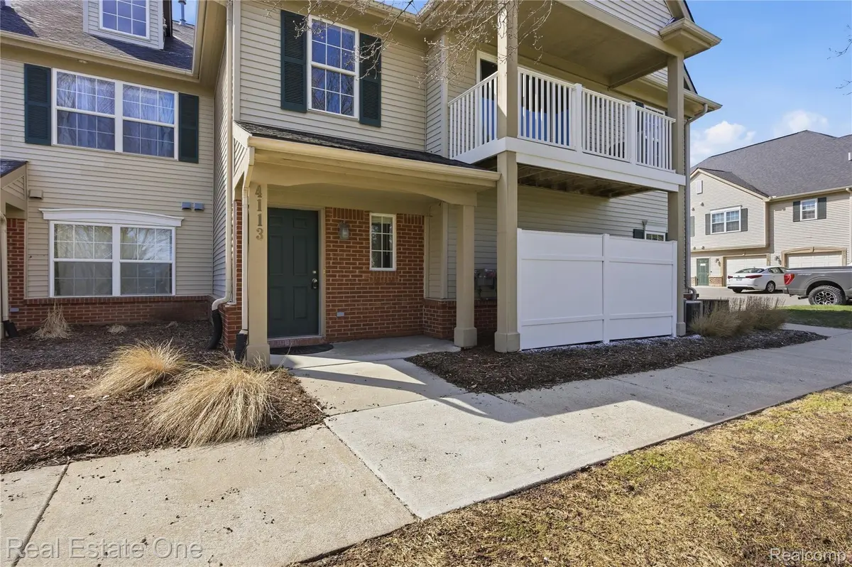 4113 Hampton Ridge BLVD, Genoa Township, MI 48843