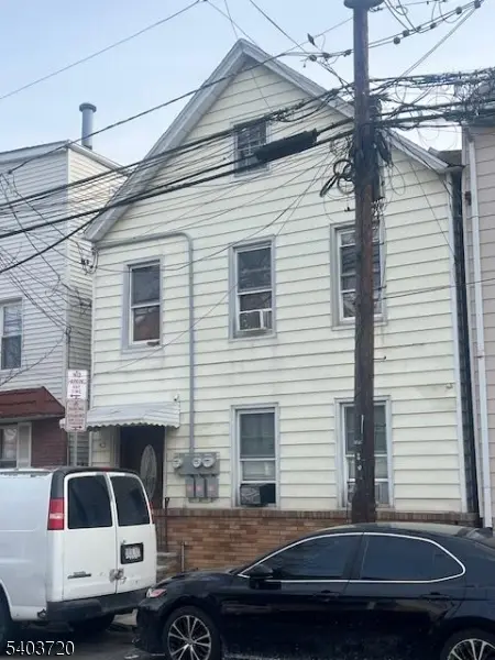 43 Paterson St, Newark City, NJ 07105