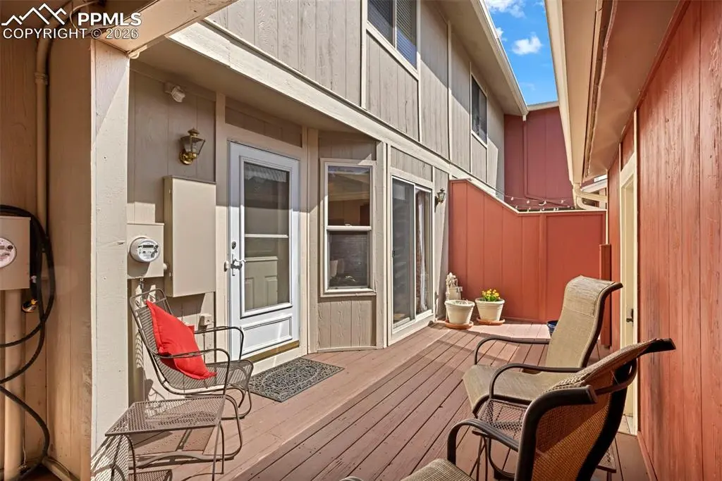 472 W Rockrimmon BLVD #C, Colorado Springs, CO 80919