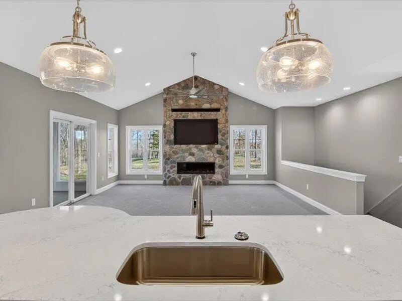 1132 Lochaven CIR, Hillsdale Twp, MI 49242