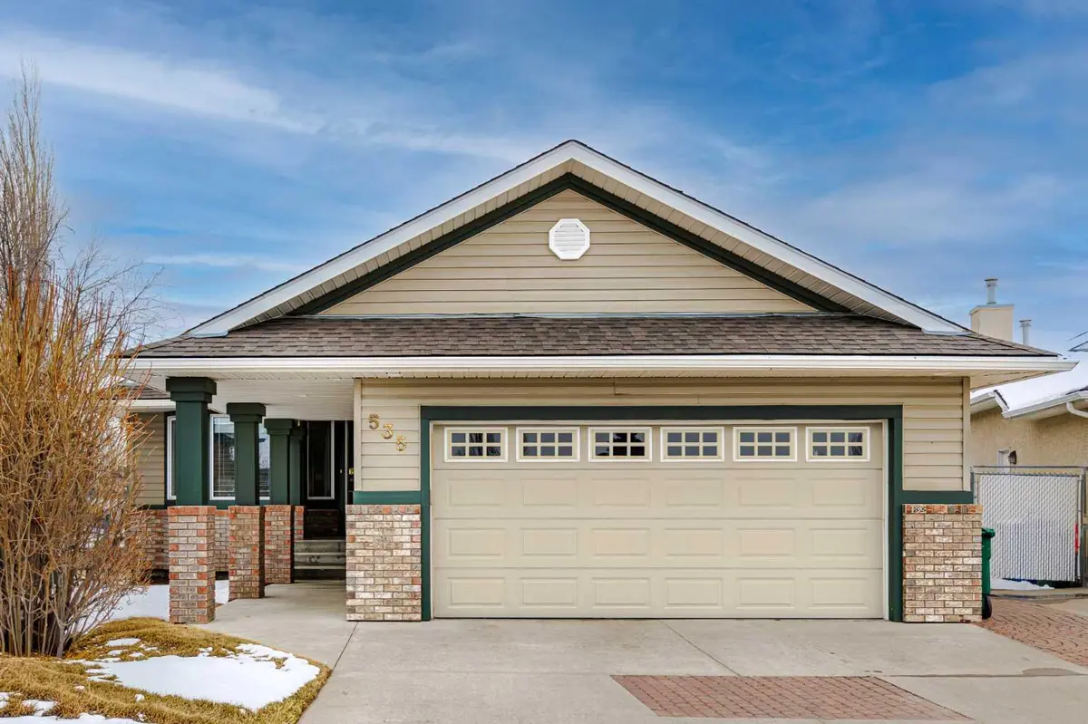 535 Cimarron PT, Okotoks, AB T1S 1S6