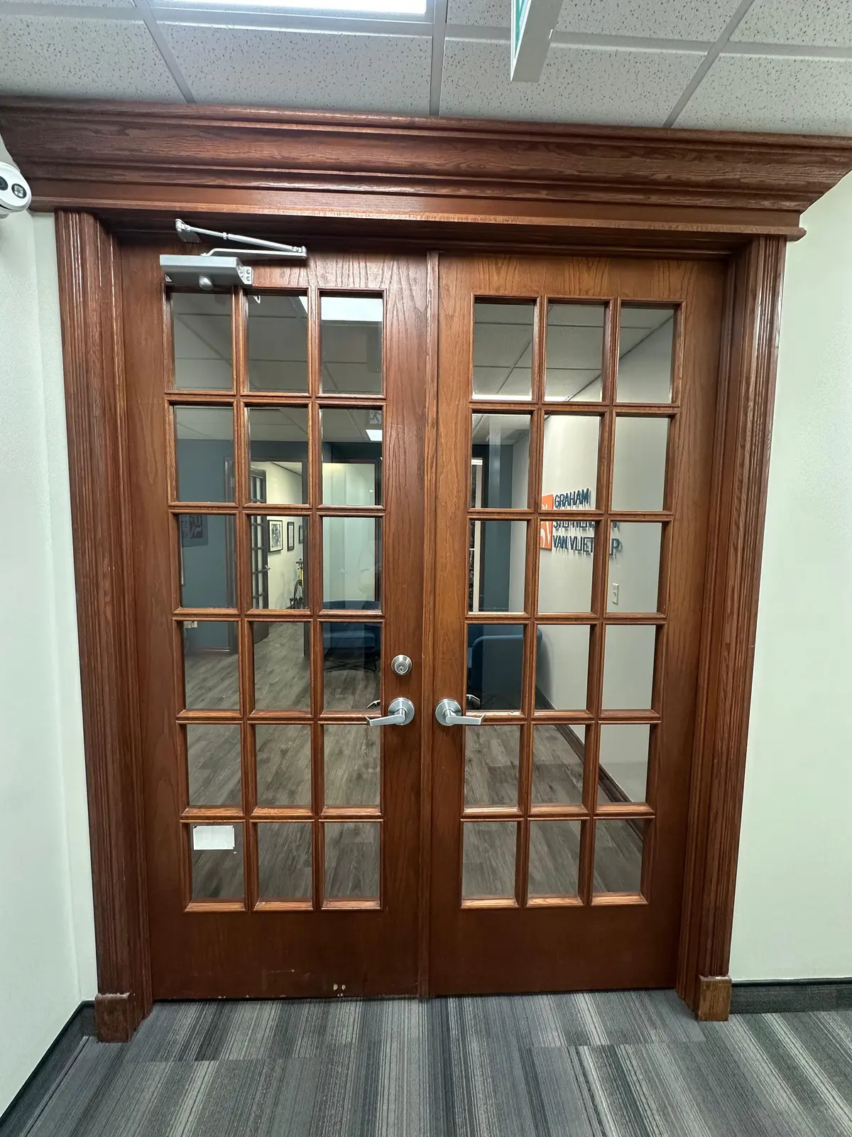 5500 North Service RD #807, Burlington, ON L7L 6W6