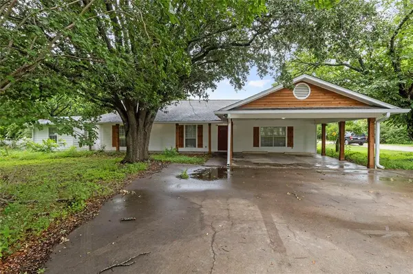 103 S San Jacinto Street, Whitney, TX 76692