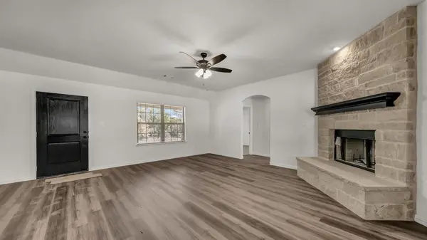 112 Sedona Creek Court, Poolville, TX 76487