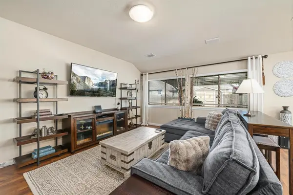 1137 Kingbird Lane, Alvarado, TX 76009