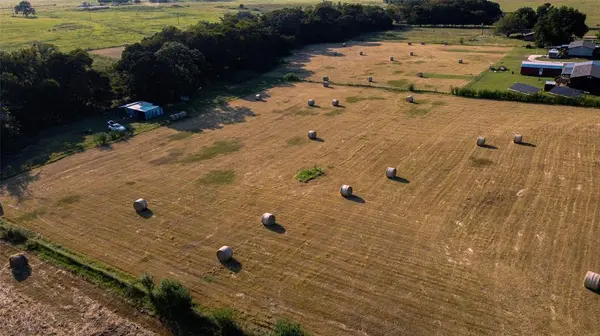 157 Private Road 142, Covington, TX 76636