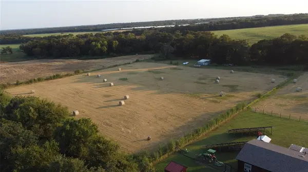 157 Private Road 142, Covington, TX 76636