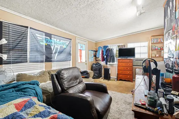 1108 Savannah Drive, Ennis, TX 75119