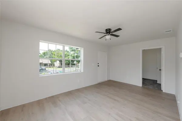 3924 Dismount Street, Dallas, TX 75211