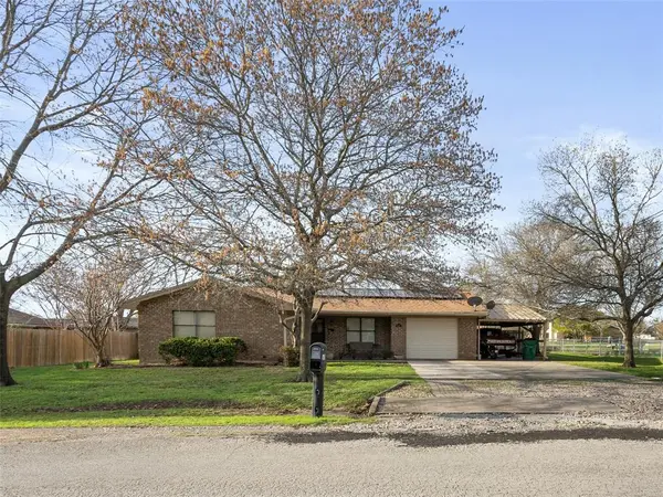 647 W Travis Street, Dublin, TX 76446