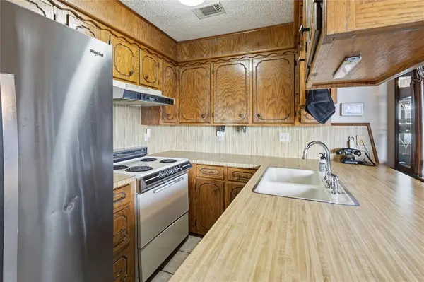 647 W Travis Street, Dublin, TX 76446