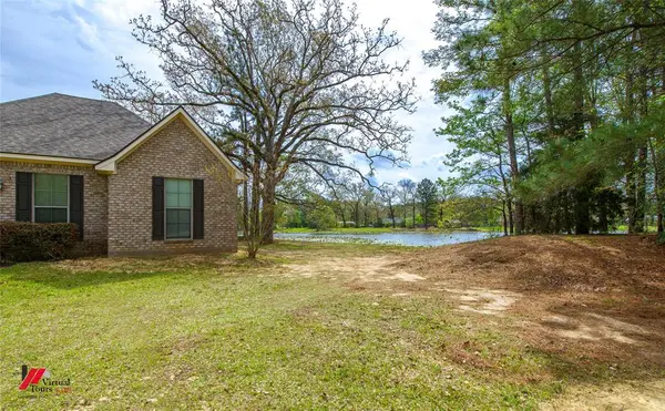 7784 N Lakeshore Drive, Shreveport, LA 71107