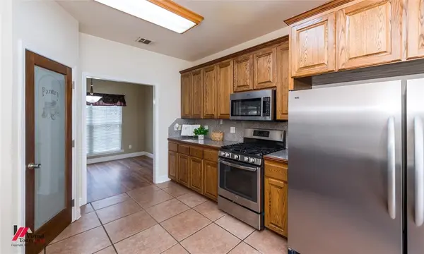 7784 N Lakeshore Drive, Shreveport, LA 71107