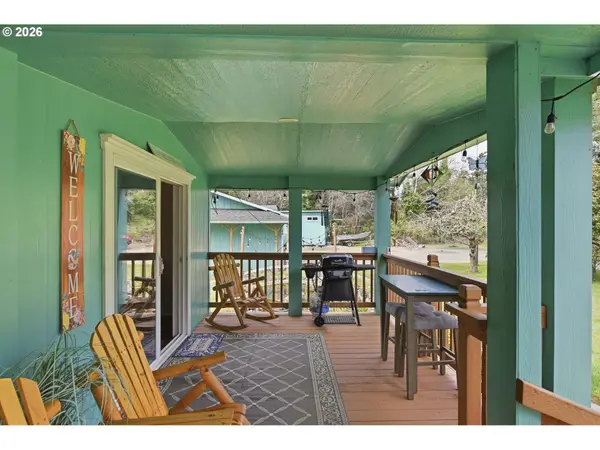 94230 North LN, North Bend, OR 97459