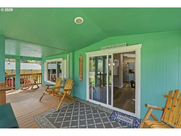 94230 North LN, North Bend, OR 97459