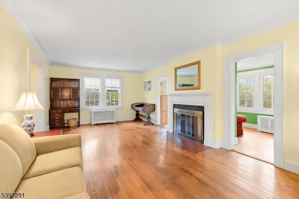 71 Georgian Ct, Hillside Twp., NJ 07205