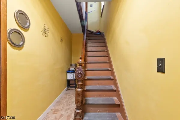 109 Franklin St, Elizabeth City, NJ 07206