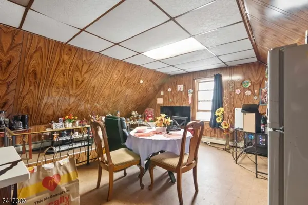 109 Franklin St, Elizabeth City, NJ 07206