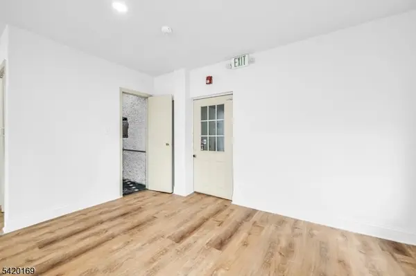 4419 Bergenline Ave, Union City, NJ 07087