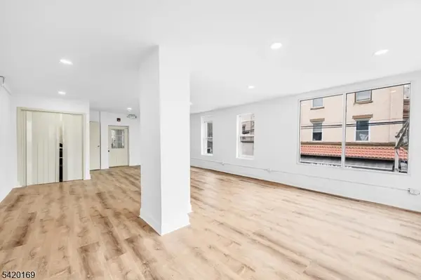 4419 Bergenline Ave, Union City, NJ 07087