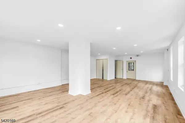 4419 Bergenline Ave, Union City, NJ 07087