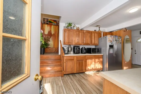 19 Skyland Ave, Wanaque Boro, NJ 07420