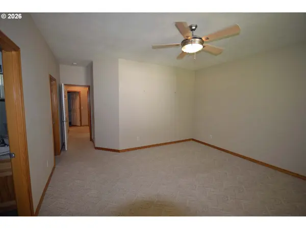 814 HENDERSON RD, Hood River, OR 97031