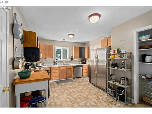 410 E D ST, Rainier, OR 97048