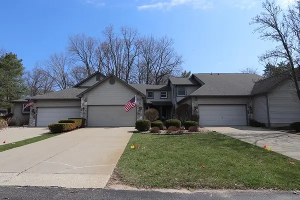 2338 Golden Pond CT, Fenton Twp, MI 48430