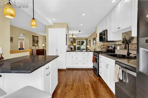 472 W Rockrimmon BLVD #C, Colorado Springs, CO 80919