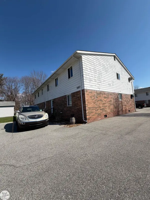 587 Pointe Tremble RD, Algonac, MI 48001