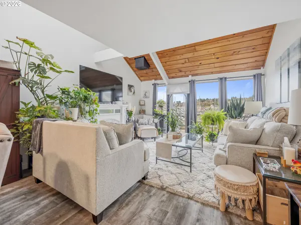 1000 SE BAY BLVD #C-103, Newport, OR 97365