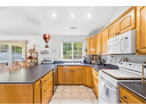 2825 FIR CT, Sweet Home, OR 97386