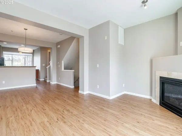 324 NE EDGEWAY DR, Hillsboro, OR 97006