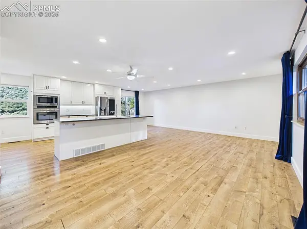 5040 Escapardo WAY, Colorado Springs, CO 80917