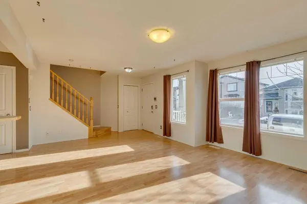 228 Luxstone PL SW, Airdrie, AB T4B 3C1