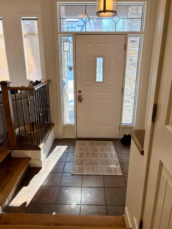 624 27 AVE NW, Calgary, AB T2M 2J1