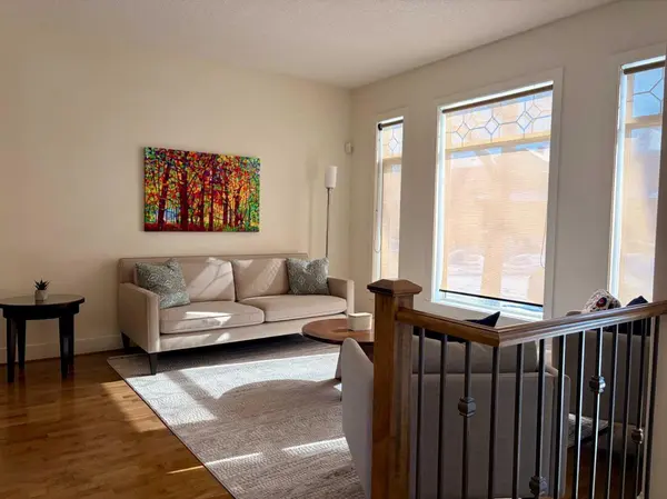 624 27 AVE NW, Calgary, AB T2M 2J1