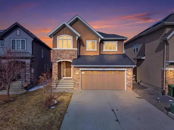 113 Cranarch Common SE, Calgary, AB T3M 1M1
