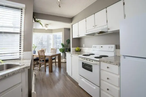 630 57 AVE SW #201, Calgary, AB T2V 0H4